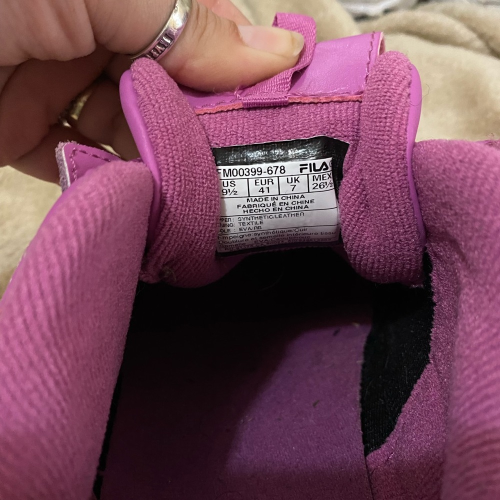 Pink Filas - Picture 2 of 4